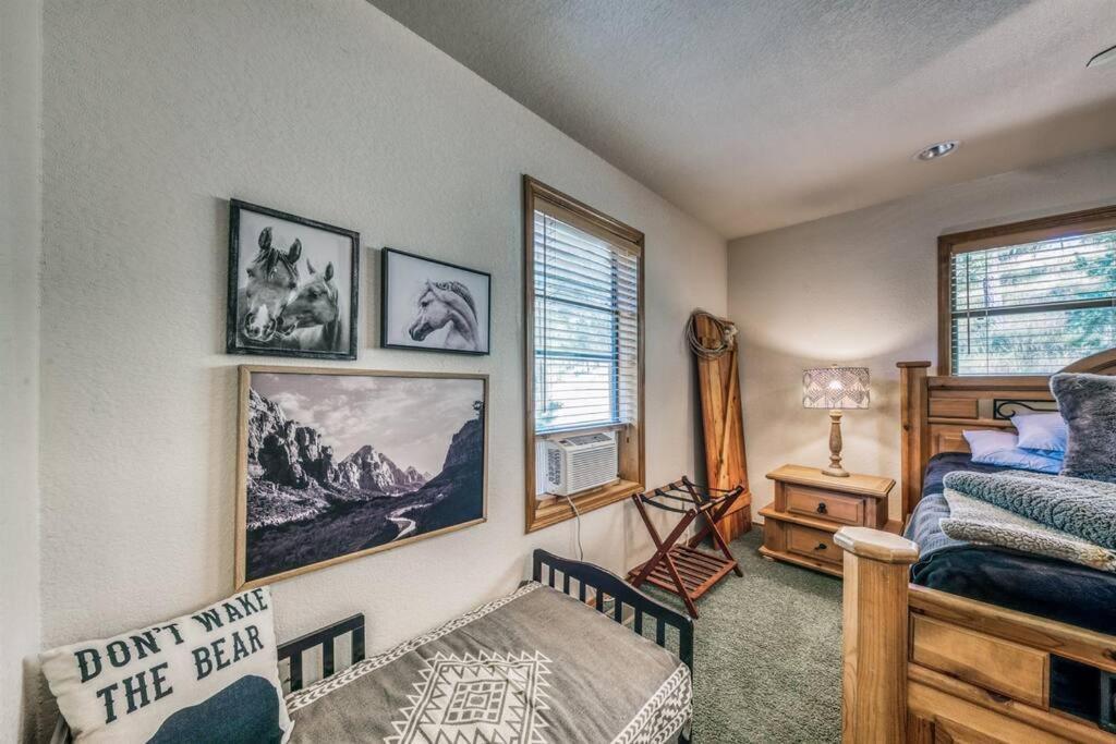 Apartment Perk Canyon Hidden Acres-hot Tub-gas Fireplace *